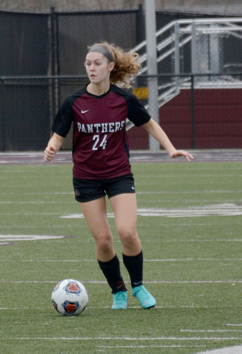 Graham Thomas/Herald-Leader
Senior Sydney Moorman possesses the ball against Mountain Home on March 12.