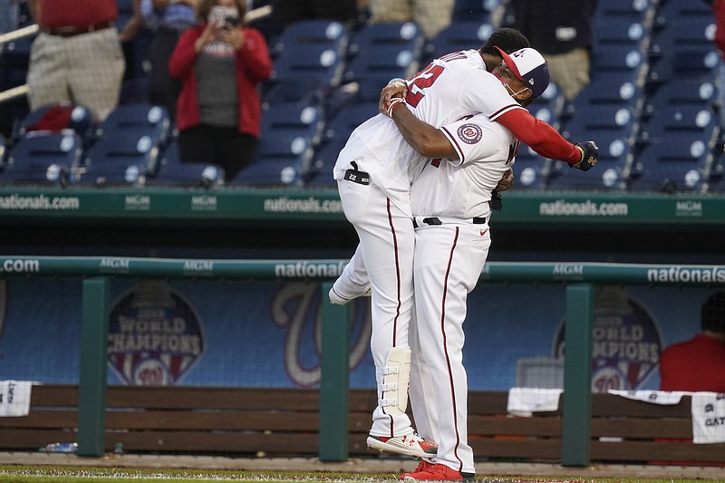 Juan Soto leaves game with shoulder contusion after being hit by