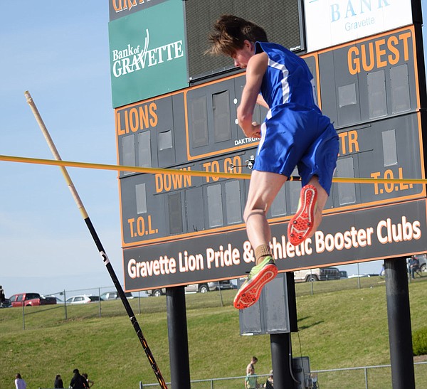 Junior high track athletes compete in Lion Invitational