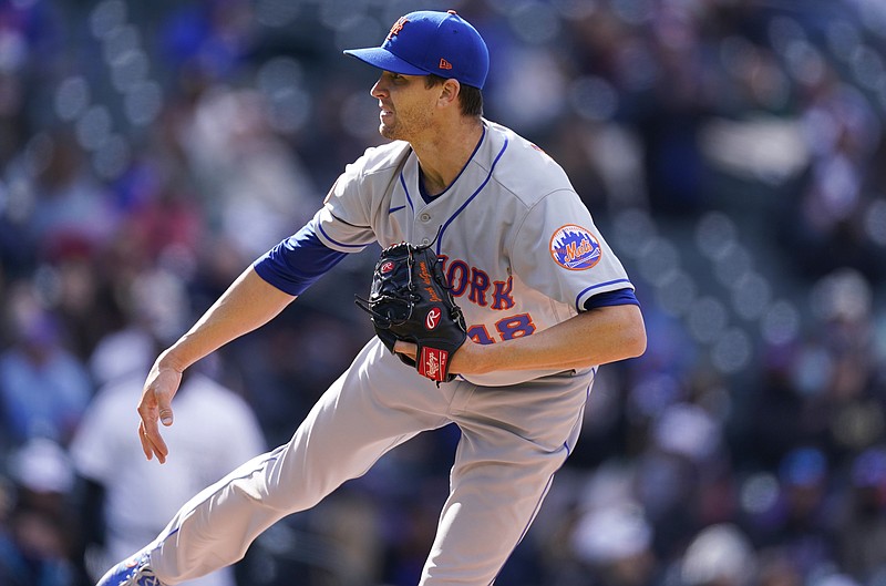 Mets' deGrom strikes out nine in a row, 14 total