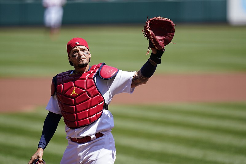 St. 4th Nov, 2018. Louis Cardinals Yadier Molina takes a moment to