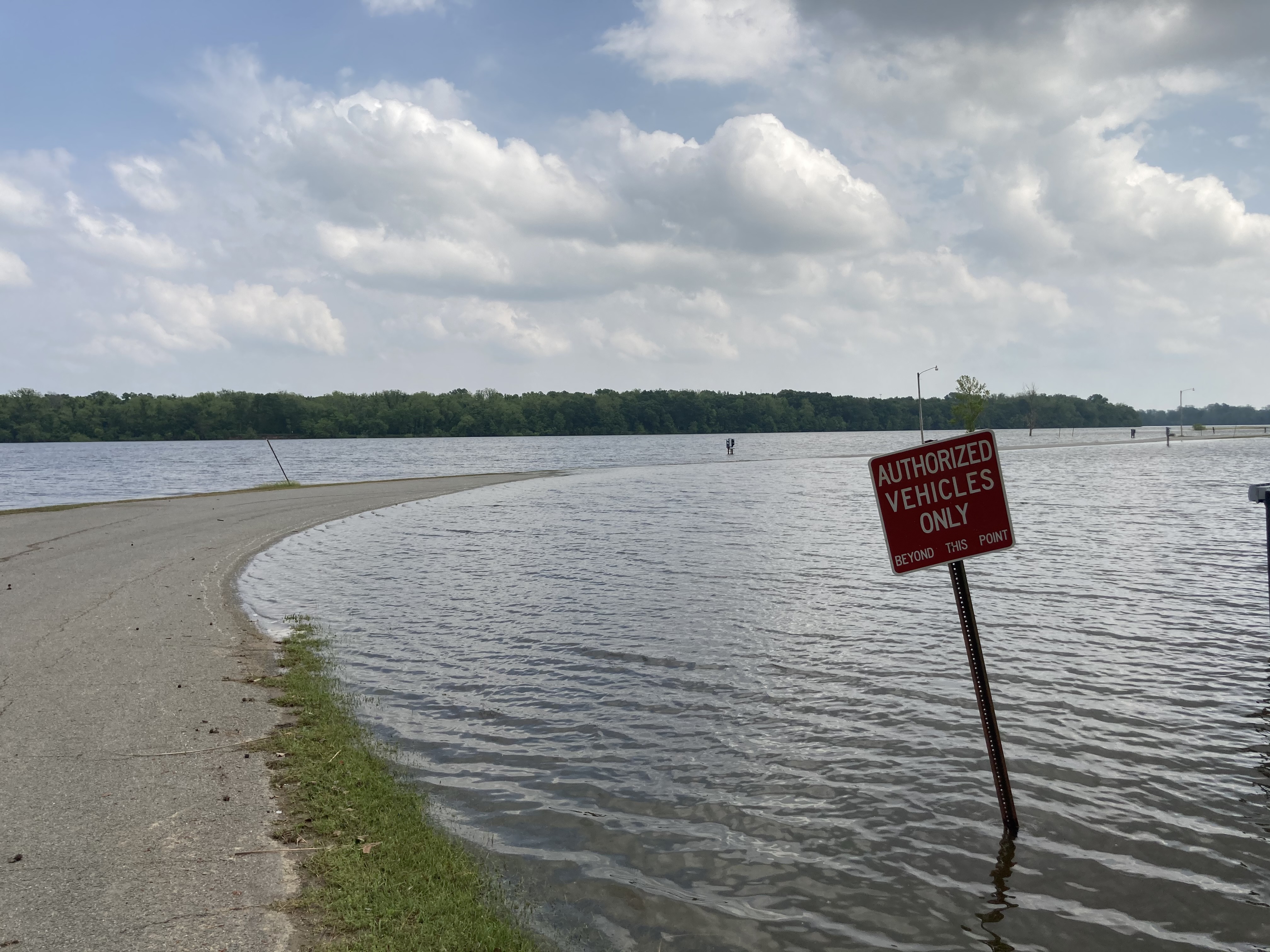 River’s rise yields no emergencies
