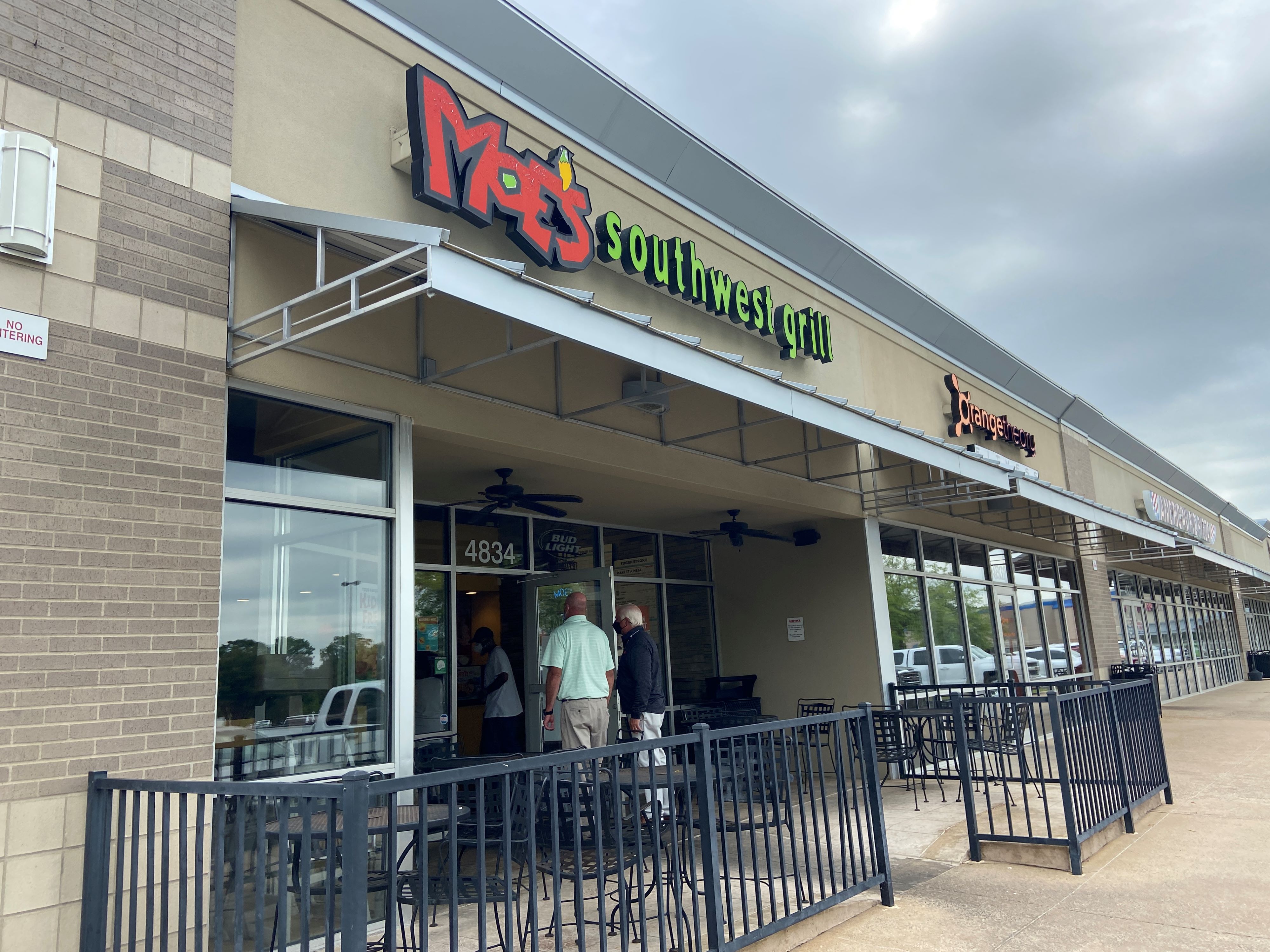 Retail site to have 2 eateries