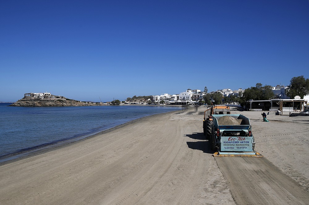 Η Ελλάδα συμμετέχει στη βιασύνη για να πάρει πίσω τους τουρίστες