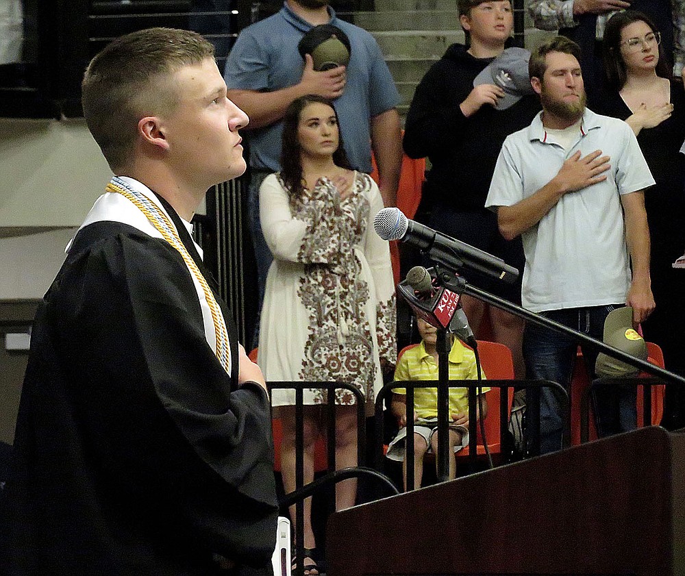 Gravette seniors get diplomas