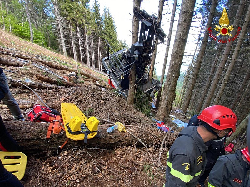 Italian cable car falls, killing 14 riders The Arkansas Democrat
