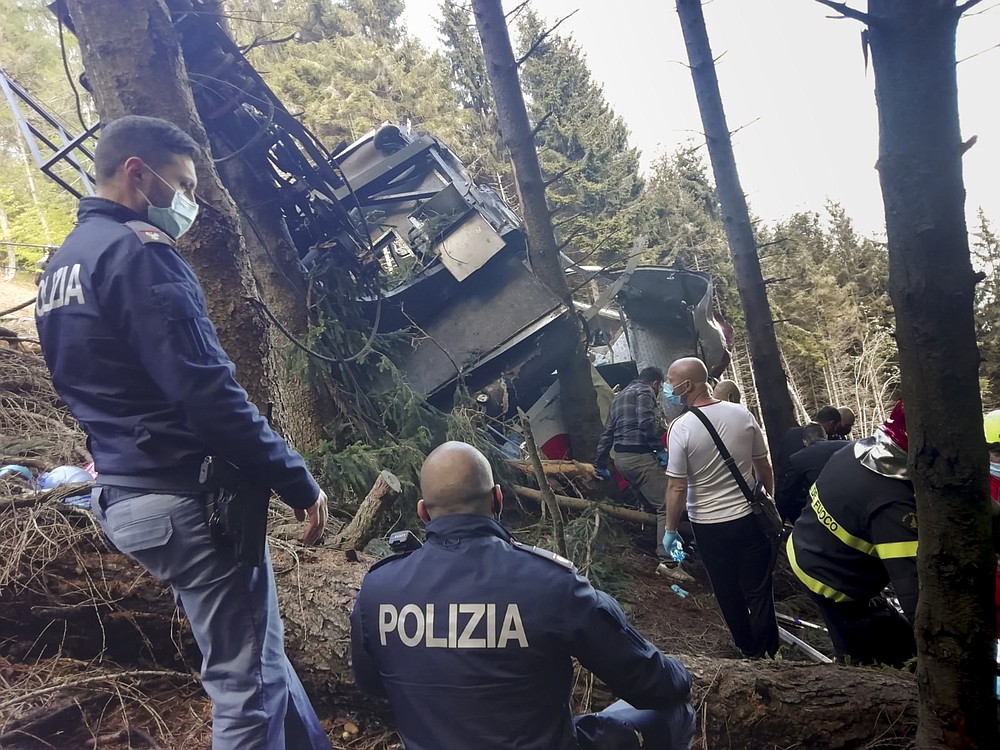 Italian cable car plunges to the ground, killing at least 14