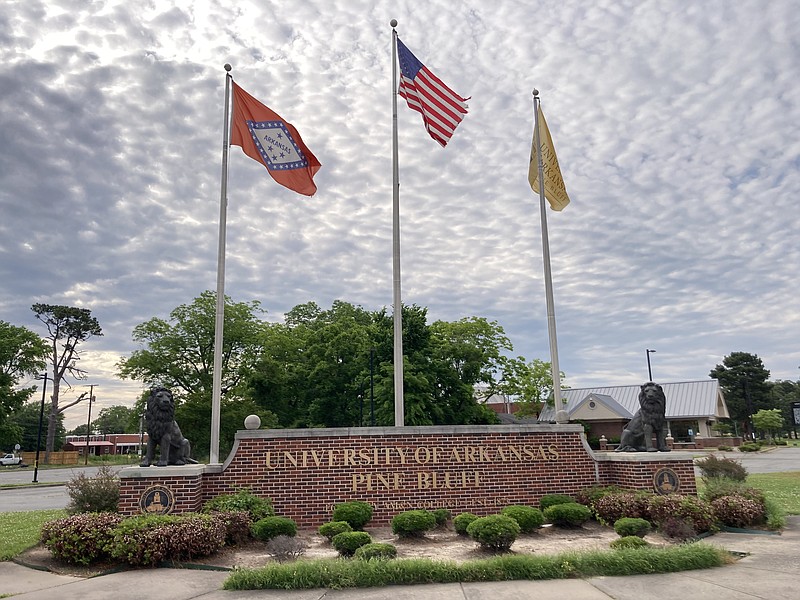 UAPB tops 6year graduation rate, reports jump in student retention