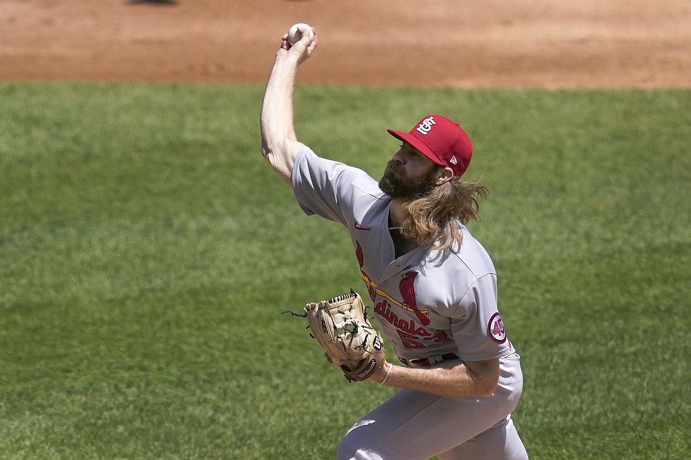 Edman hits 2 HRs, Cards beat White Sox to avoid sweep