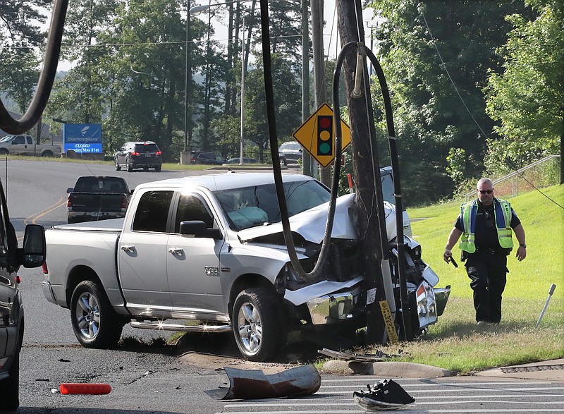 WATCH: Wreck injures one | Hot Springs Sentinel Record