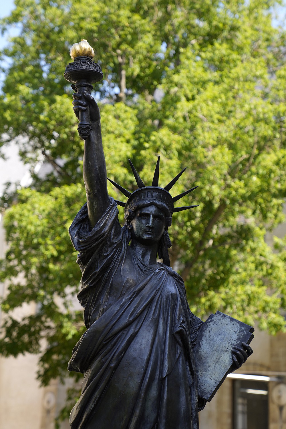 Mini Lady Liberty statue heading to US for July 4