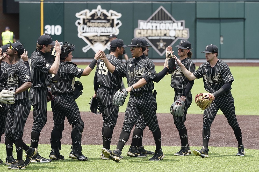 Vanderbilt's Kumar Rocker strikes out 11 in Super Regional win over East  Carolina