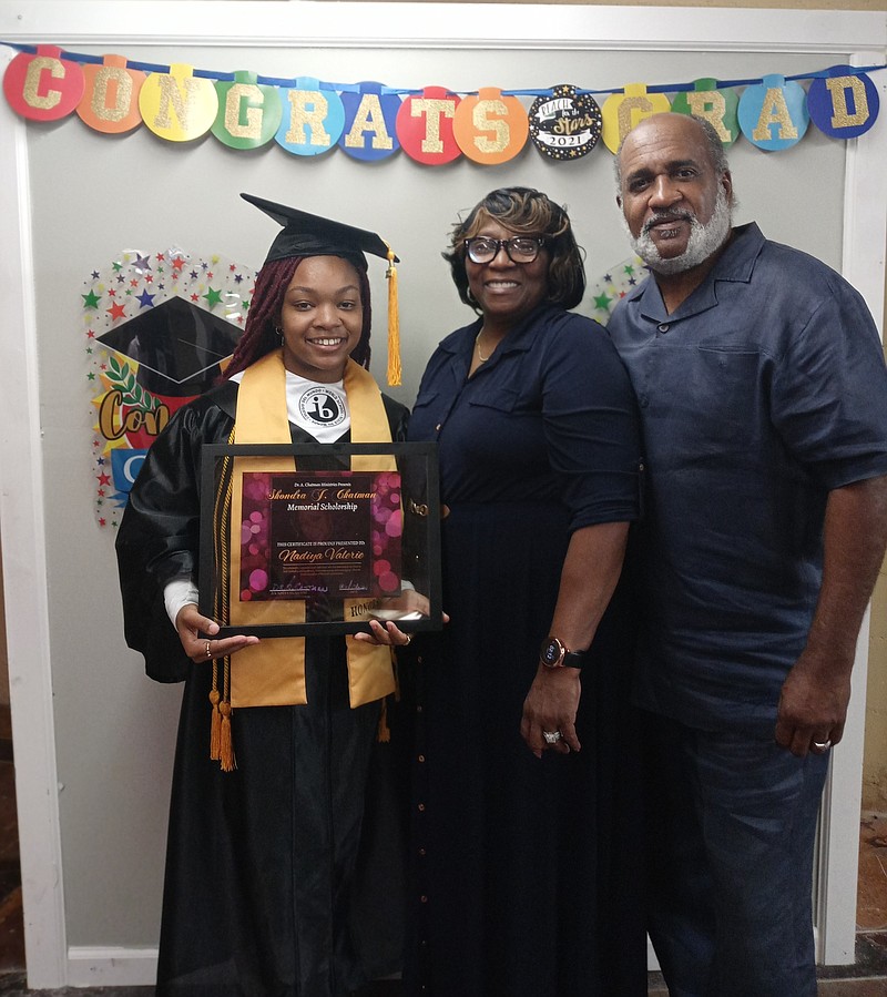 Nadiya J. Valrie, left, is the first recipient of the Shondra J. Chatman Memorial Scholarship, with Chatman's partents, Pastor Audrey and First Gentleman Lavon Chatman Sr. - Submitted photo