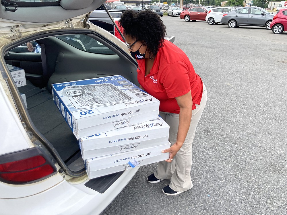 CarMart holds annual fan drive