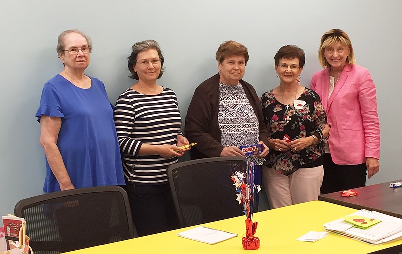 Club News Group puts focus on gratitude Northwest Arkansas Democrat