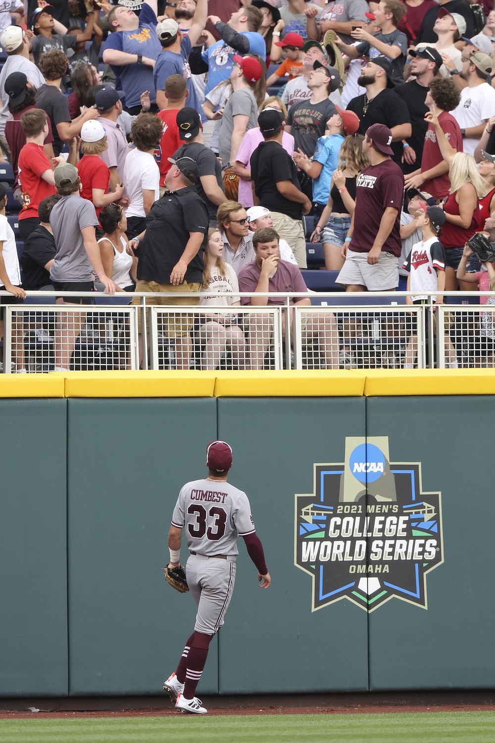 See Jayson Gonzalez game-winning hit for Vandy baseball vs. Arizona