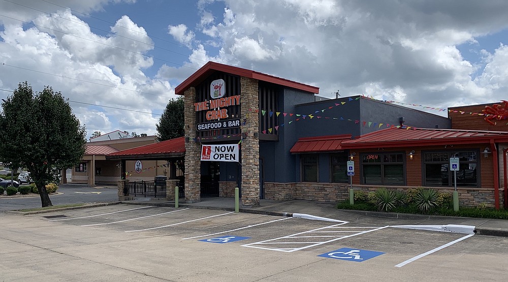 The Mighty Crab is now open on North Shackleford Road in Little Rock, in the famous former Dave's.  (Arkansas Democrat-Gazette / Eric E. Harrison)