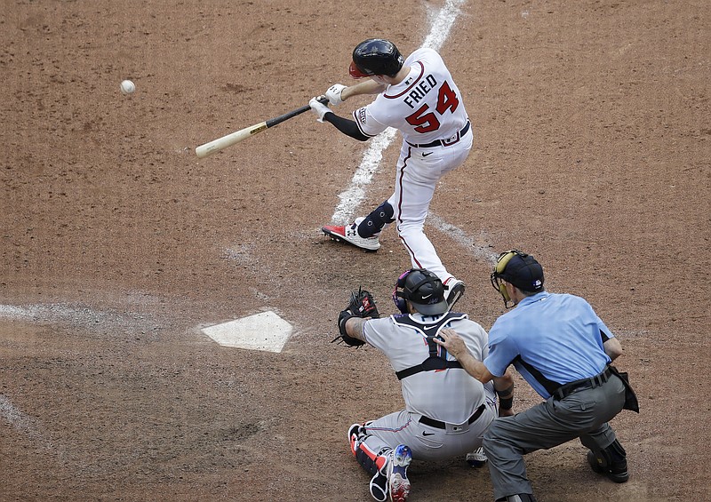 Arcia delivers winning hit in 9th, Braves beat Padres 7-6