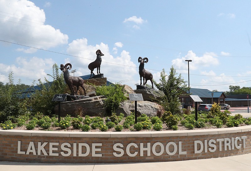 LAKESIDE SCHOOL DISTRICT Hot Springs Sentinel Record