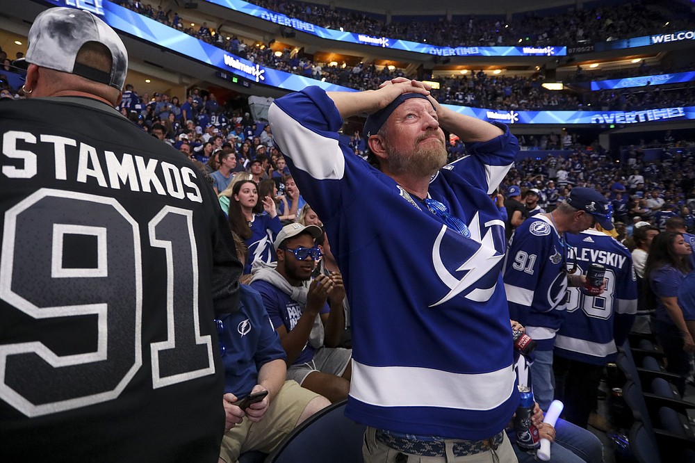 Lightning take jabs, want title