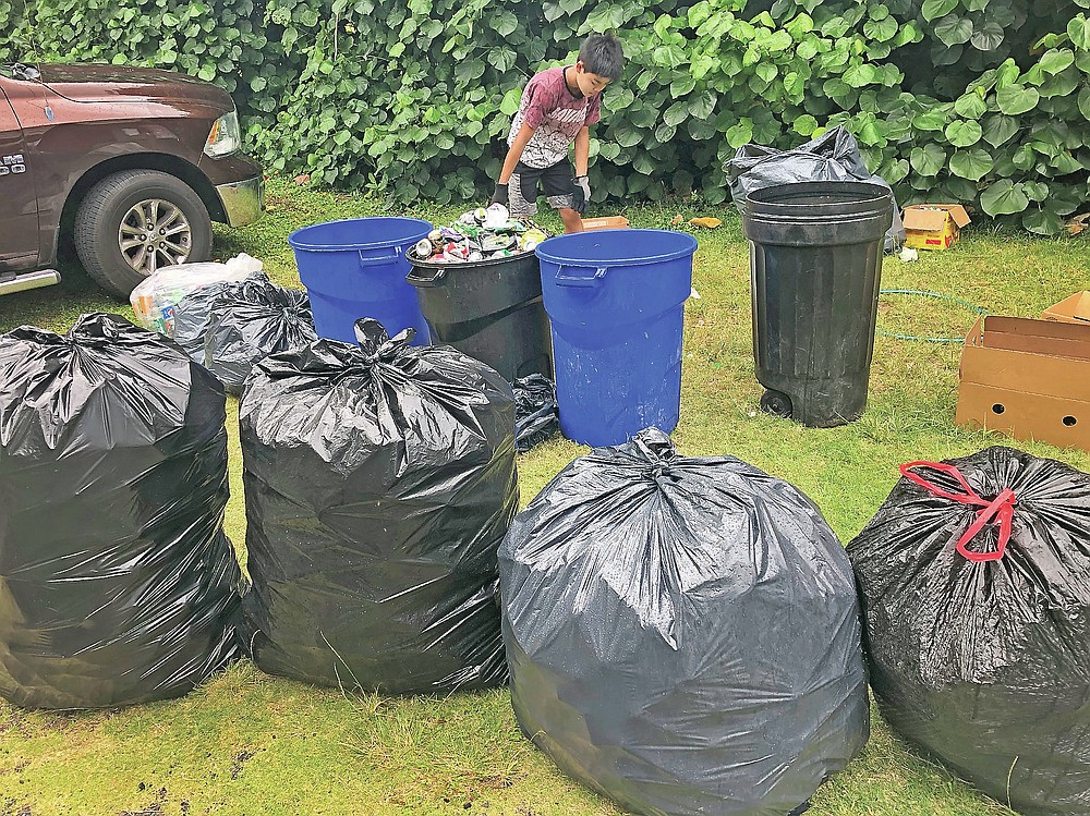 Hawaii teenager recycles to help students reach college