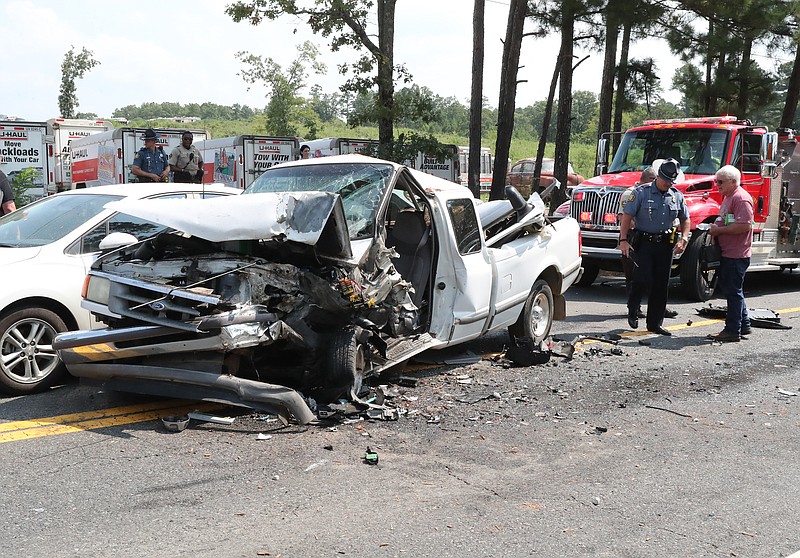 WATCH: Two injured in three-vehicle wreck on Albert Pike | Hot Springs ...