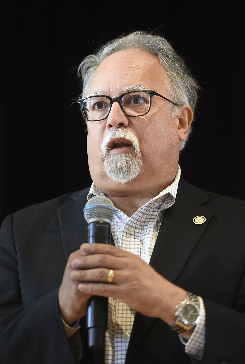 Secretary of Health José Romero addresses concerns about the covid-19 vaccine, Friday, July 30, 2021 at the American Legion Community Hall in Siloam Springs. Gov. Hutchinson visited Siloam Springs for the final stop in his series of community conversation about the covid vaccine. Check out nwaonline.com/210731Daily/ for today's photo gallery.
(NWA Democrat-Gazette/Charlie Kaijo)