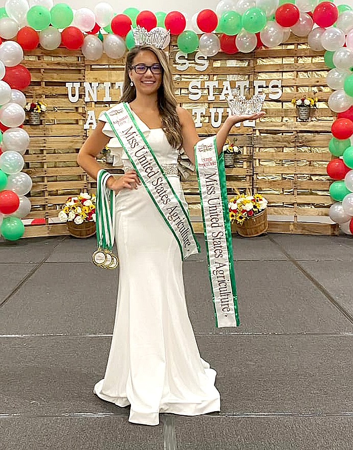 SUBMITTED
Reagan Amos of Gentry was crowned Teen Miss United States Agriculture in the Southern Midwest Region. She was also the People’s Choice winner, State-Fun Fashion winner, Evening Gown winner, Interview winner, Photogenic winner, Introduction Winner, and third-place agriculture advocacy winner.