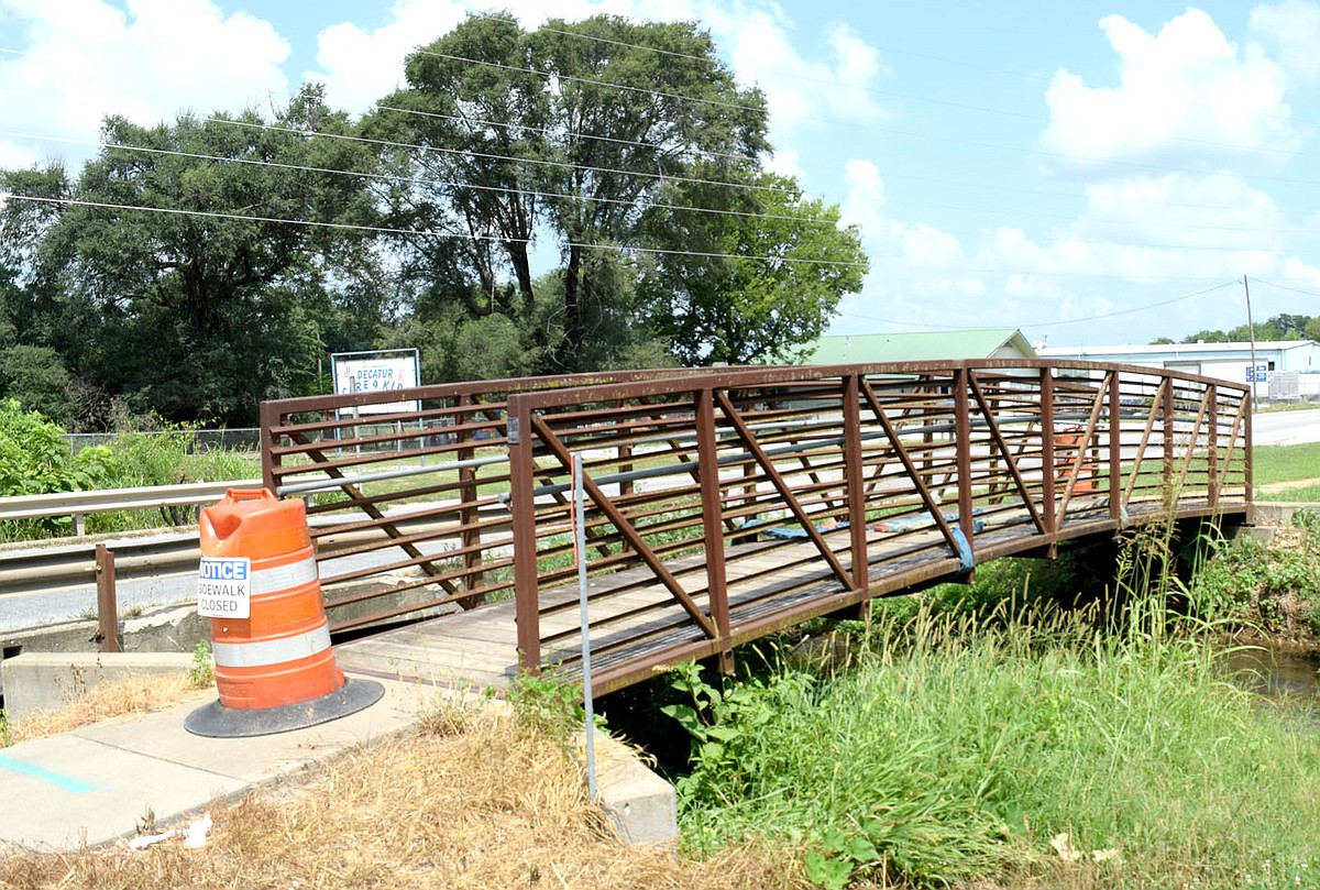 Old Decatur footbridge gets new life | Northwest Arkansas Democrat-Gazette