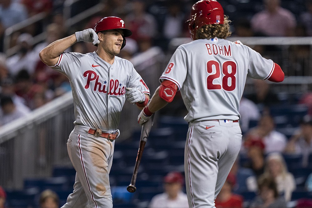 Harper's 3 HRs, 5 RBIs lift Nationals over Marlins 7-5