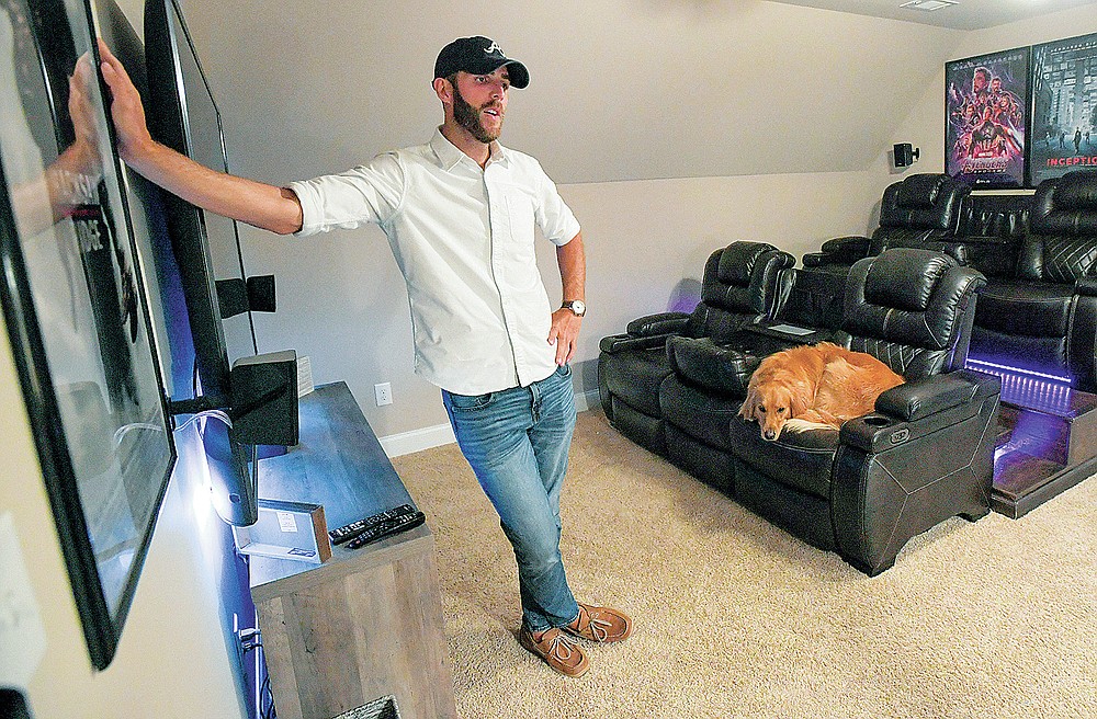 S.C. dog a TikTok star because of his premium doghouse