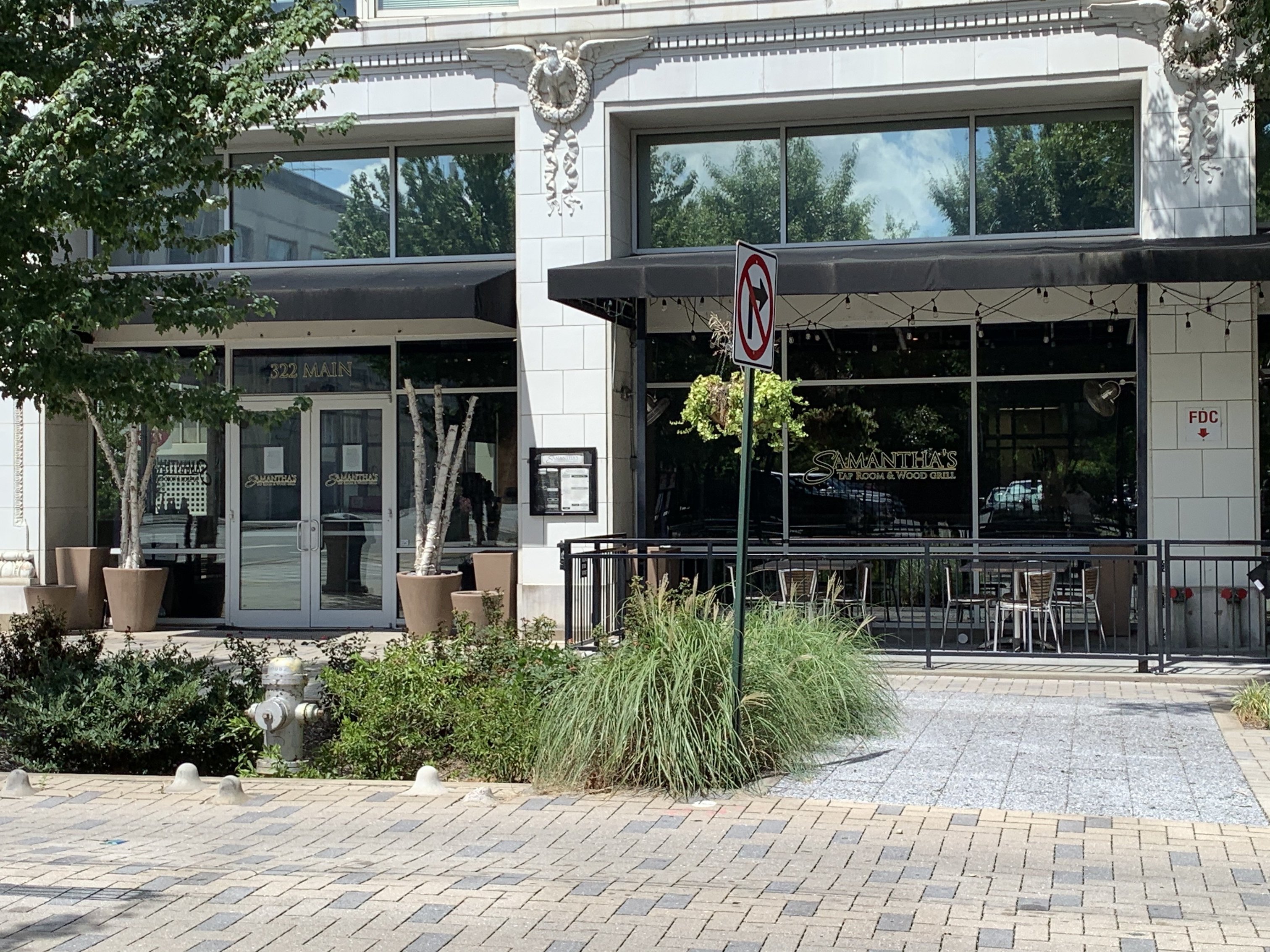 RESTAURANT TRANSITIONS: Samantha's has new chef in its kitchen; chicken salad chain building NLR outlet - Vimarsana News