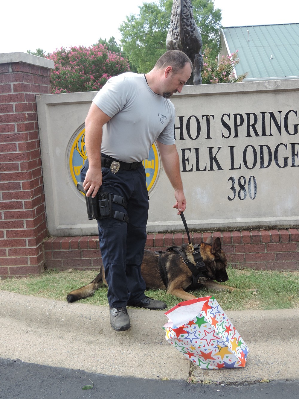 Hot Springs Elks Lodge 380 gives commendations to K9s