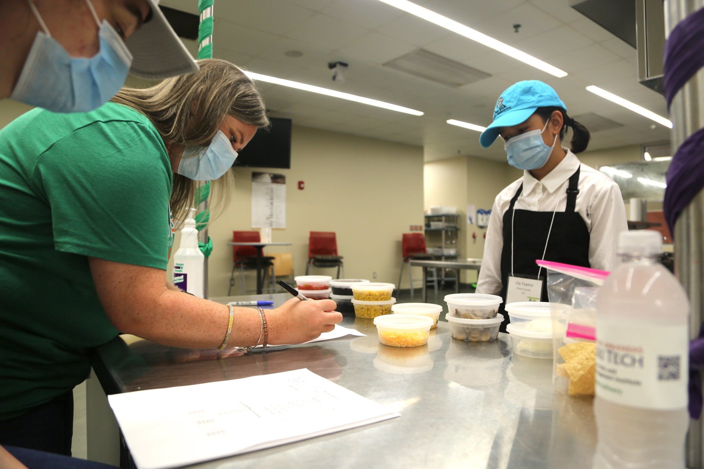 Youths heat up 4-H food contest