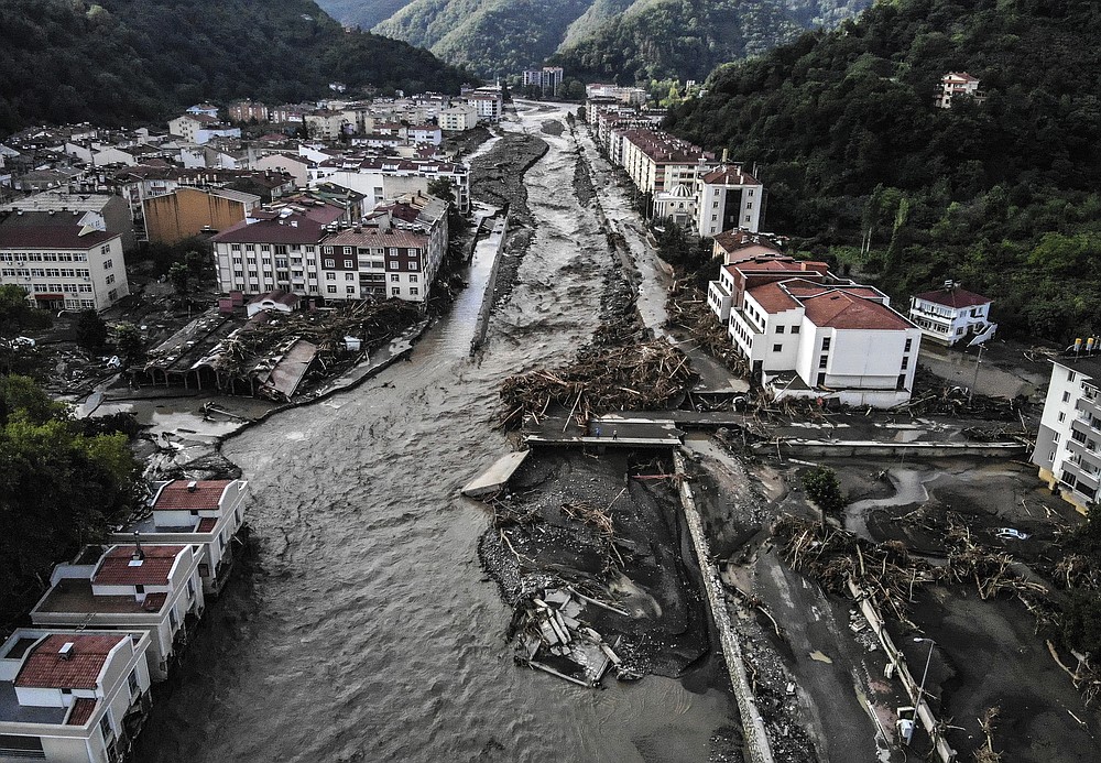 Death toll from floods in Turkey reaches 38