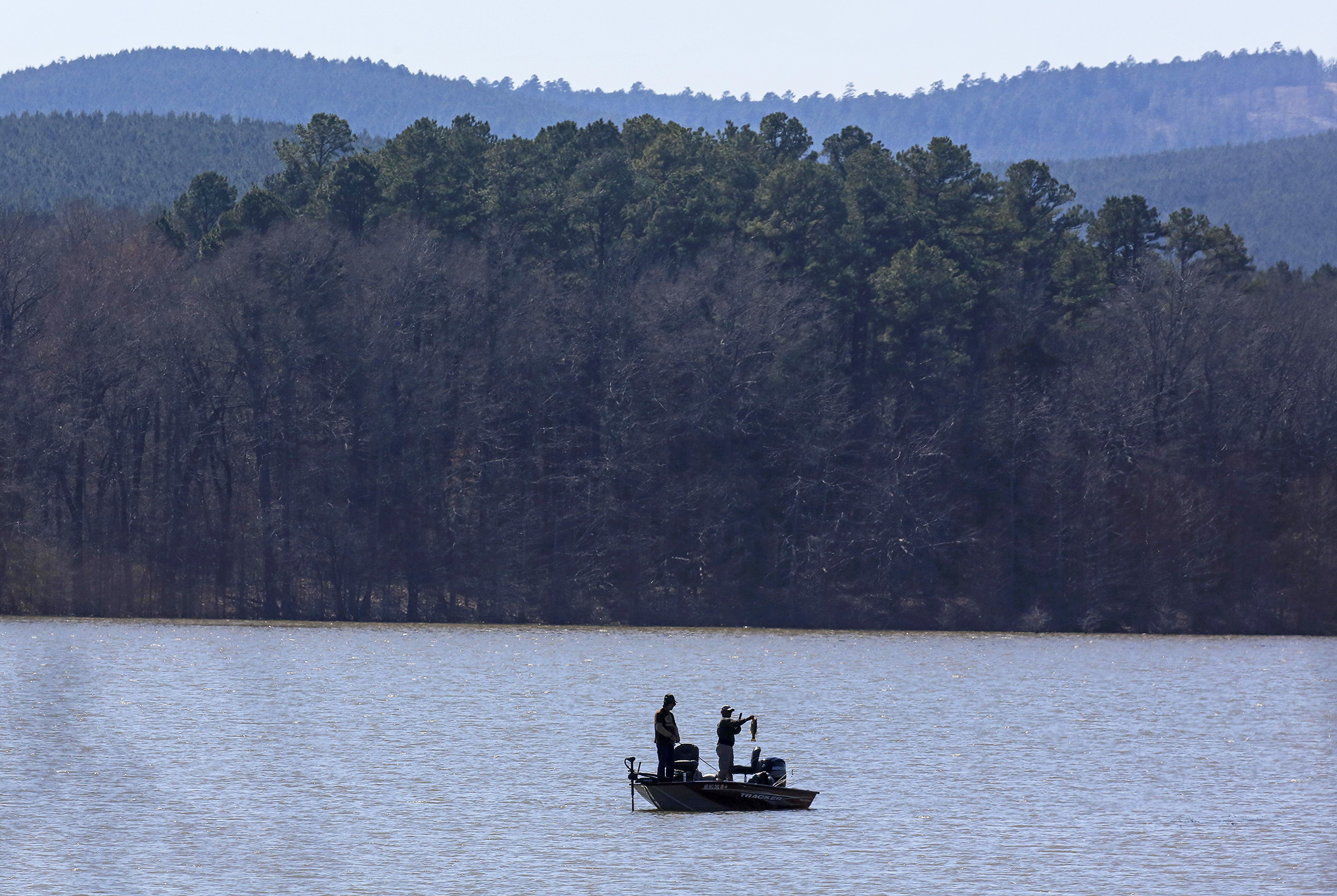 Central Arkansas Water commissioners clear way for rule changes on hunting, recreation in Lake Maumelle watershed - Vimarsana News