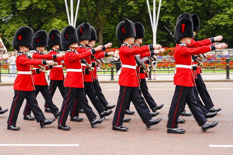 Buckingham Palace guard ceremony returns