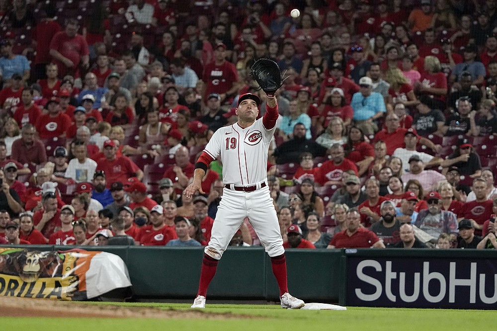 Joey Votto homers, becomes fifth player with 1,000 RBIs in Cincinnati Reds  uniform