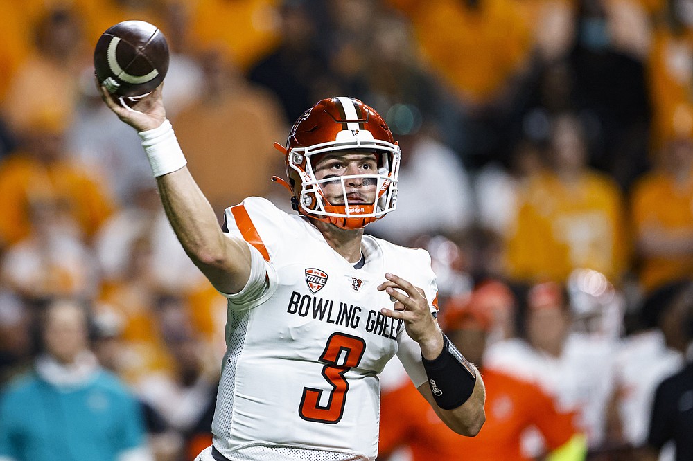 Tennessee rolls in Heupel's debut