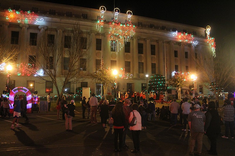 A scene from the 2020 holiday lighting ceremony in downtown El Dorado is seen in this News-Times file photo.