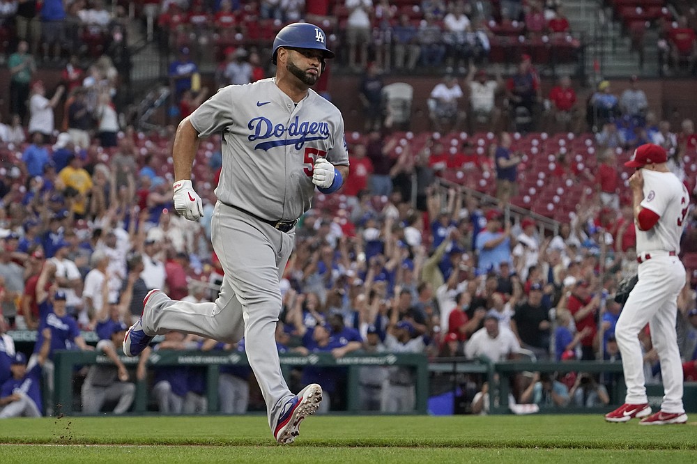 Pujols goes deep in his latest return to St. Louis