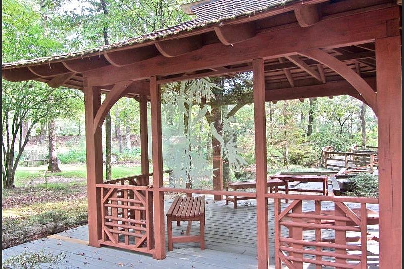 Dodi Tea House is a highlight of Wildwood Park’s Asian Woodland Garden. (Special to the Democrat-Gazette/Marcia Schnedler)