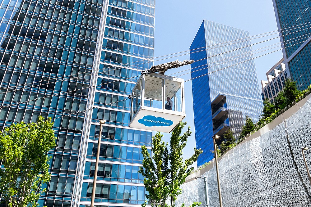 A trail winding through the four-block-long Salesforce Rooftop Park in San Francisco lets you experience nature in the heart of the city. In pre-pandemic times, a gondola carried you skyward from street level. (Dreamstime/TNS)
