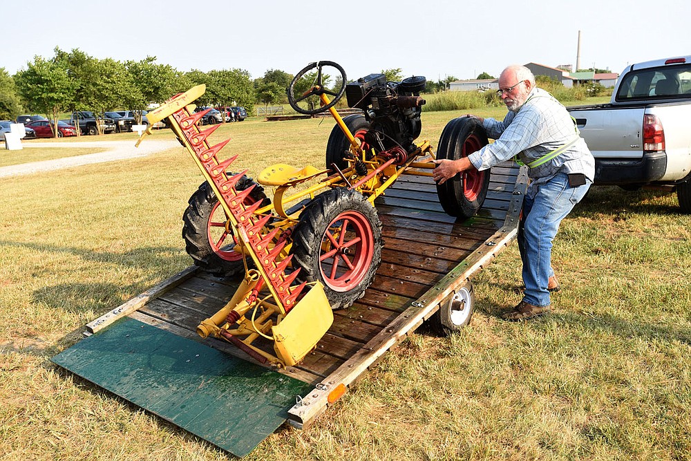 Step back in time HammerIn, Tired Iron show keep traditional skills alive