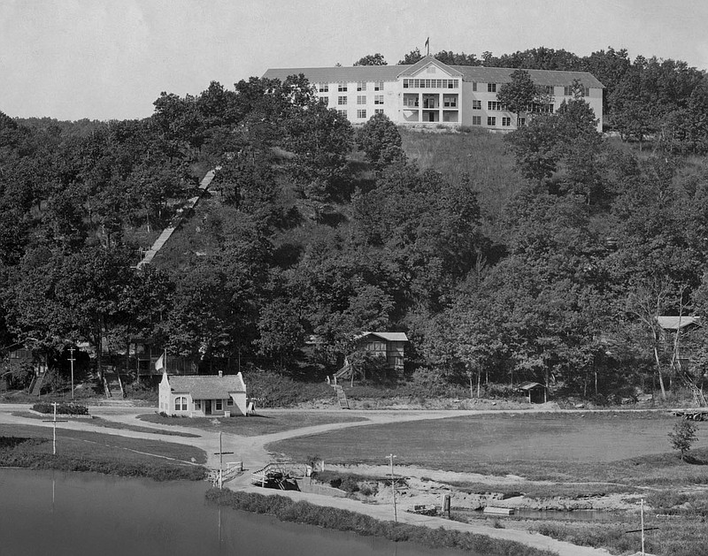 Photo courtesy Bella Vista Historical Museum Sunset Hotel in 1929.