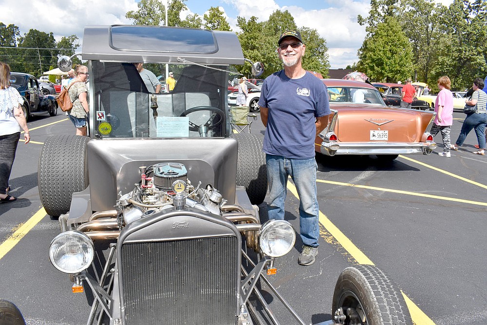 Car show attracts large crowd