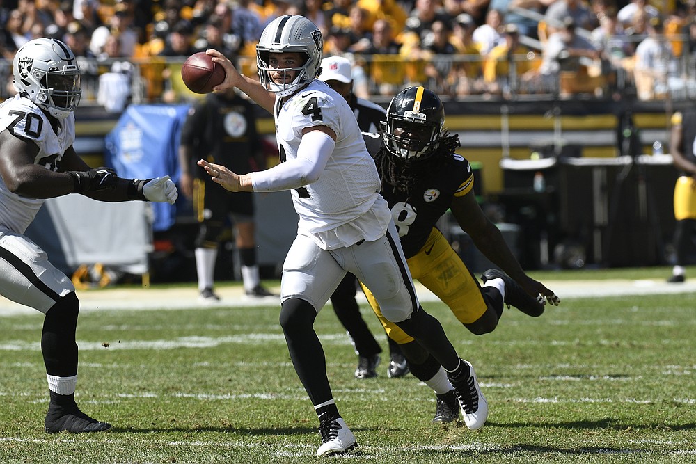 Carr's deep passes drive Raiders over Steelers