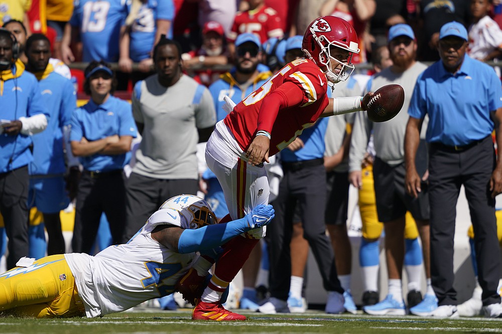 Chargers gamble, drive back Chiefs