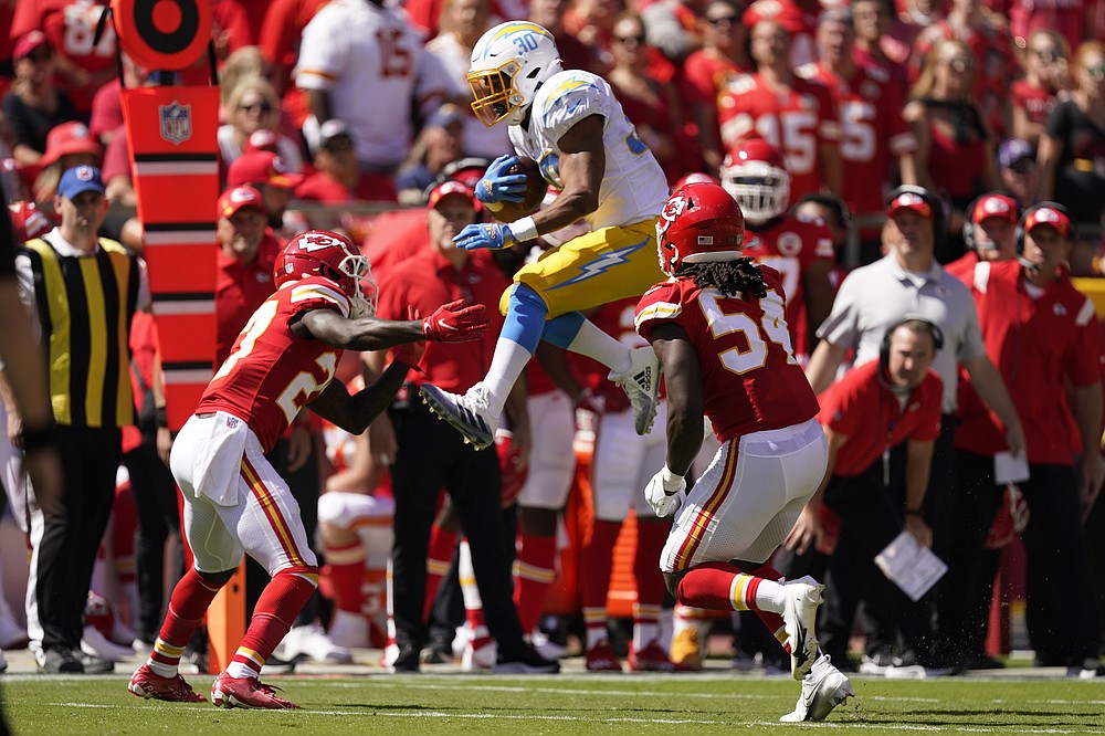 Chargers gamble, drive back Chiefs