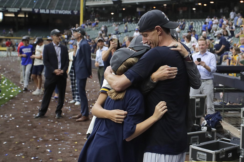 Brewers clinch the NL Central, 09/26/2021